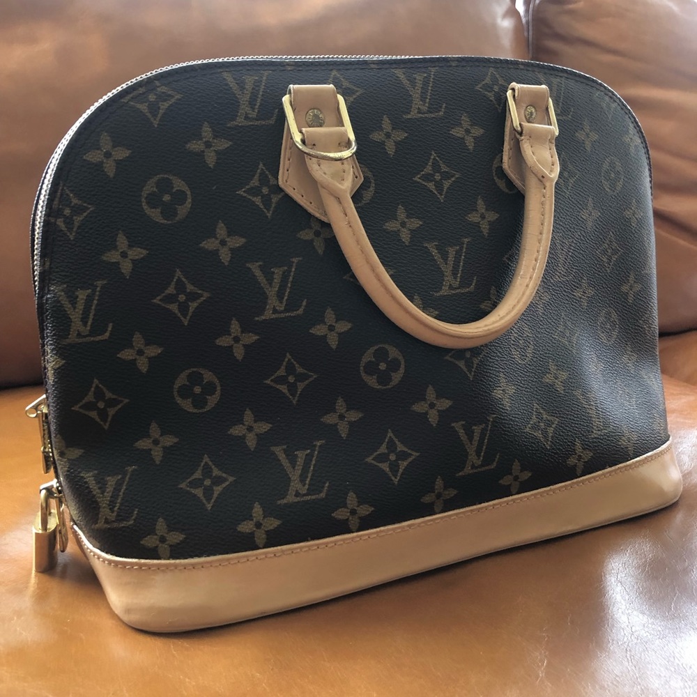 Authentic LV Alma